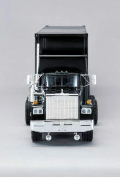 Aoshima Knight Rider Truck Mit Kitt 1:28 Modellauto Plastik Bausatz -D-Edition Verkäufe Aoshima Knight Rider Truck mit Kitt Plastik Bausatz HW ABK03066 3