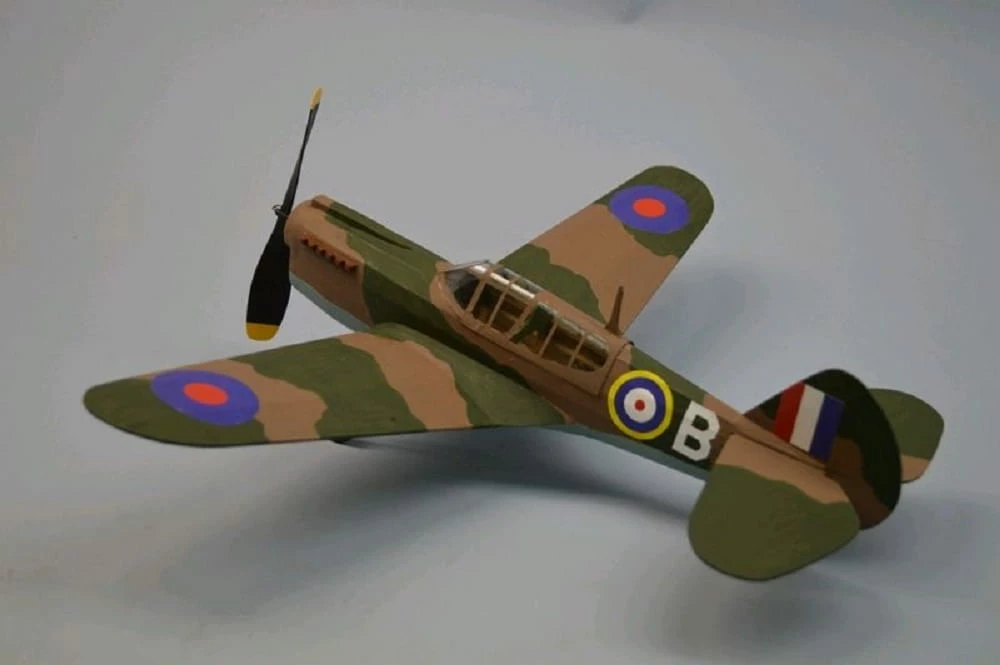Dumas Aircraft P-40 Kittyhawk Balsabausatz 2 Dumas Aircraft P-40 Kittyhawk Balsabausatz – Bild 2