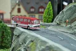 Carson RC Bus H0 1:87 MB Omnibus O302 RTR Rot -D-Edition Verkäufe RC Eisenbahn H0 Omnibus O302 CT 500504144 4